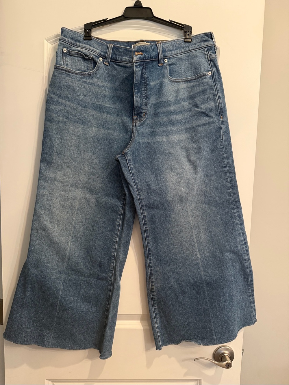 Madewell Women's Flared Wide Leg Crop Jeans. 32P. Like New. Worn Once.